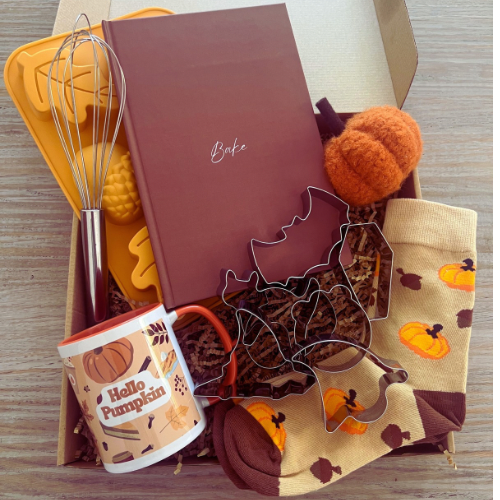 PRE-ORDER | HELLO PUMPKIN BAKING BOX